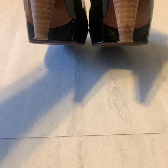 Lanvin Women's 4" Heel Black Patent Leather Platform Peep Toe Pump Heel Size 7 - Picture 10 of 12